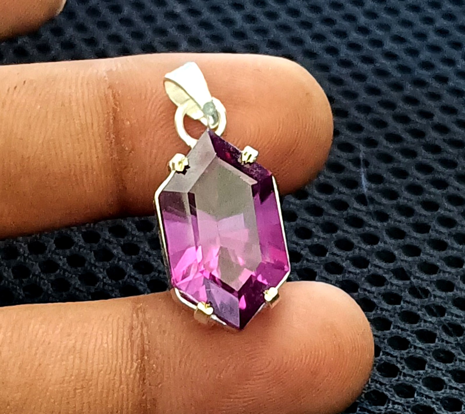 Natural 29.20 CT Color Change Alexandrite Certified Gemstone Pendant 925 Silver