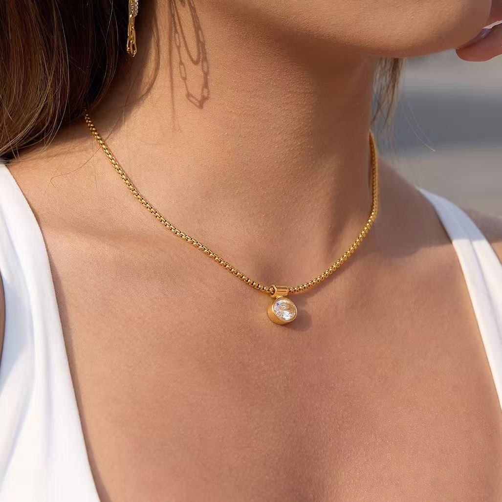 Fashion Woman 18K Gold Plated Oval CZ Pendant Necklace Anti-tarnish