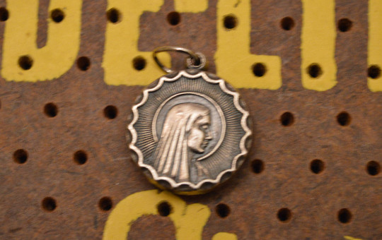 Small White and Gold Keepsake Jewelry Box with Silver Tone Religious Pendant