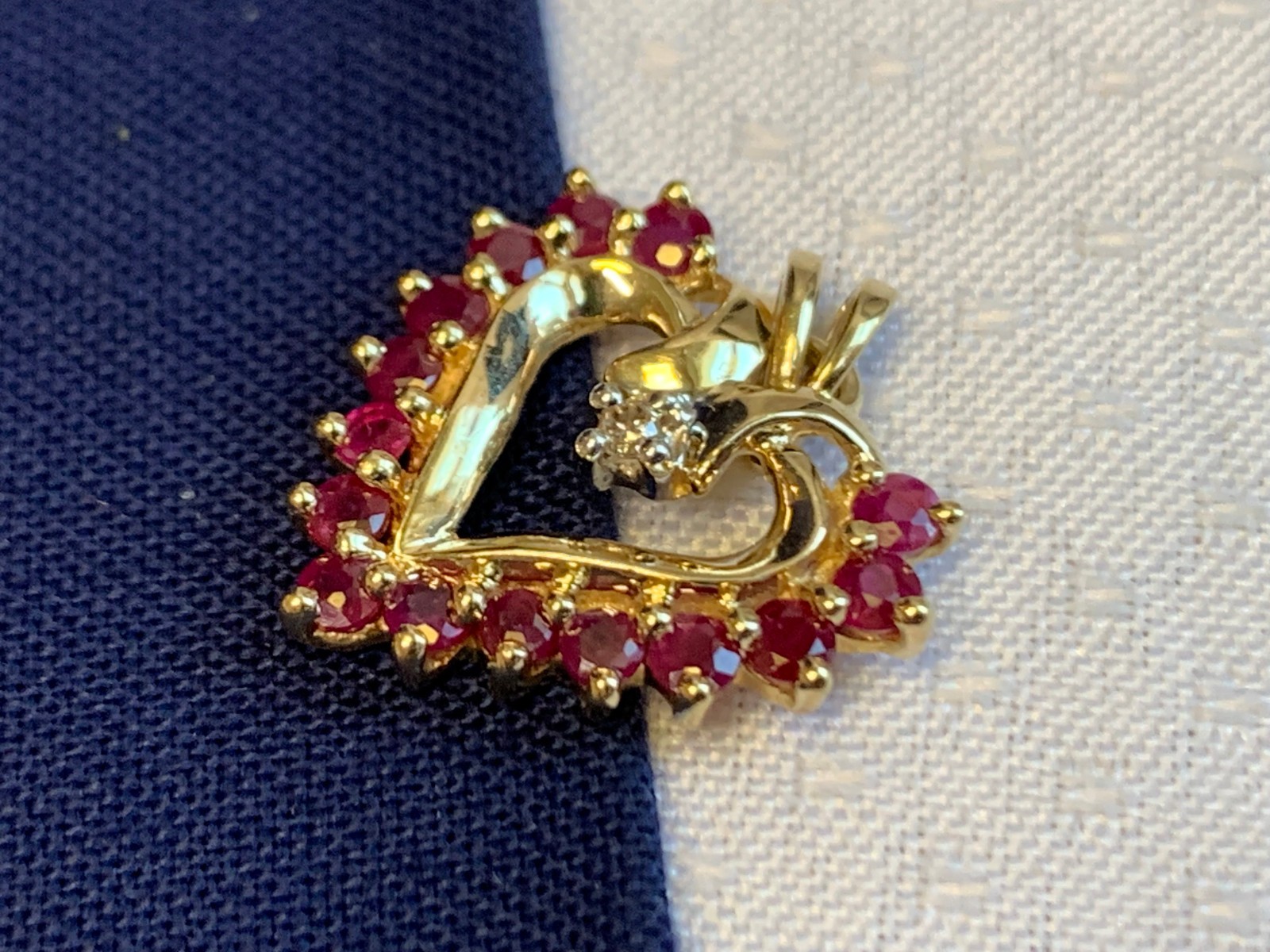 10K Yellow Gold Heart Pendant 1.63g Fine Jewelry Clear & Ruby Color Charm *READ*