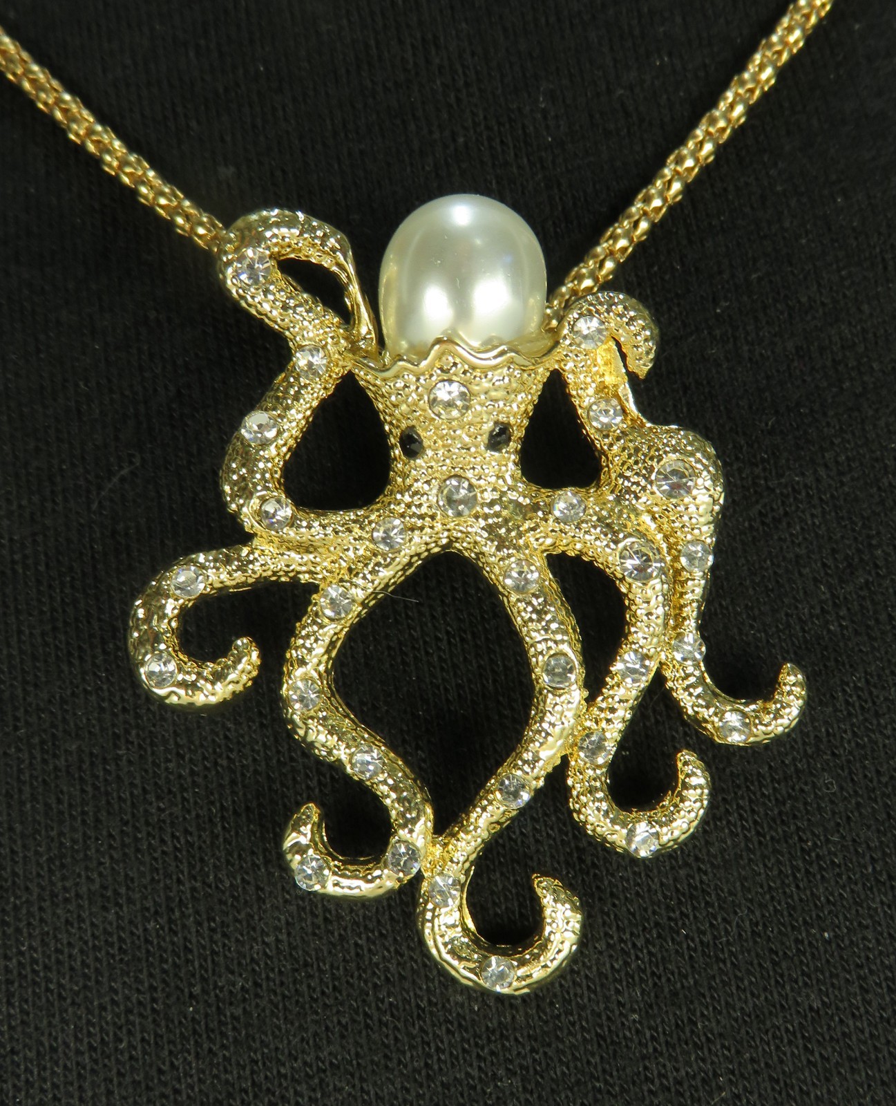 NWT- Betsey Johnson 3-D Goldtone Octopus Pearl Head w/Crystals Brooch Pendant