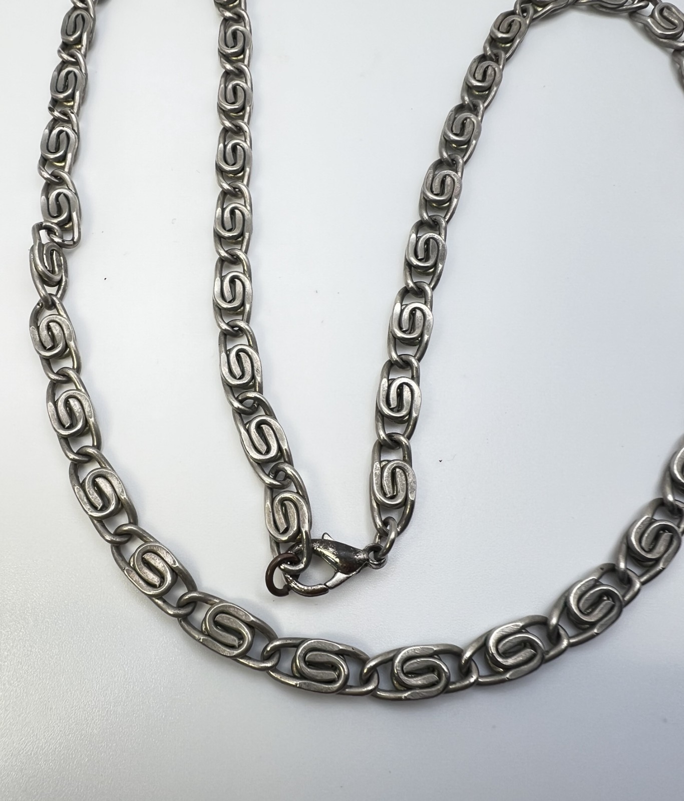 Silver Tone Unique Link Unisex Chain Necklace
