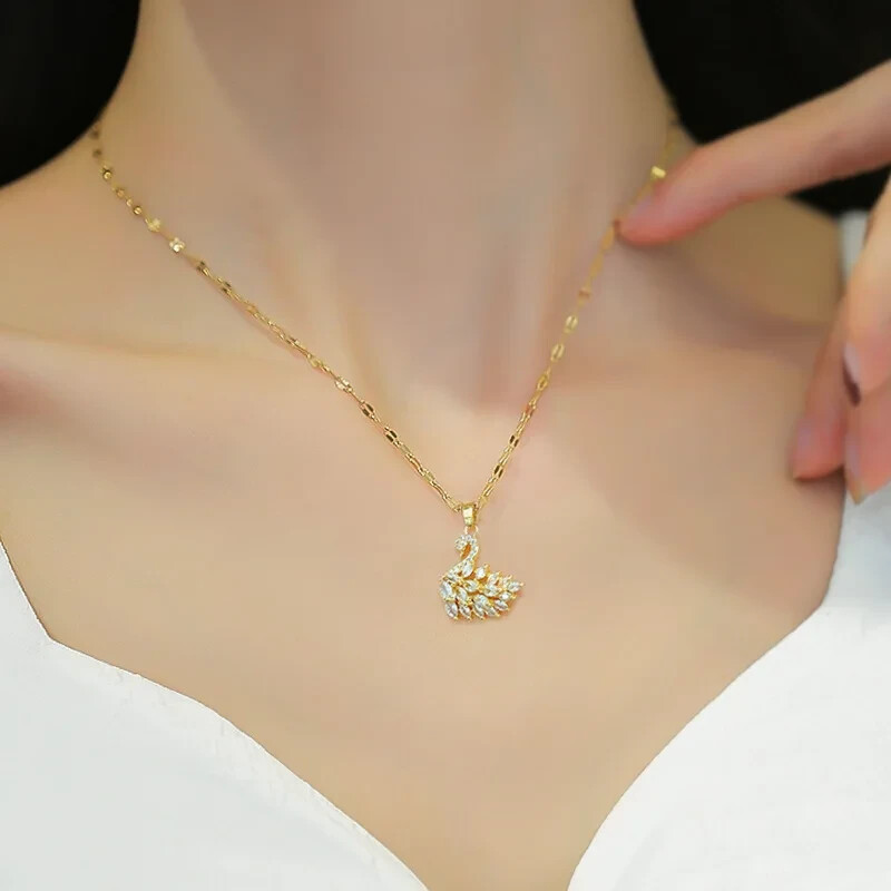 Gold Chain Crystal Swan Pendant Necklace – Beautiful, Sparkle, Great Gift