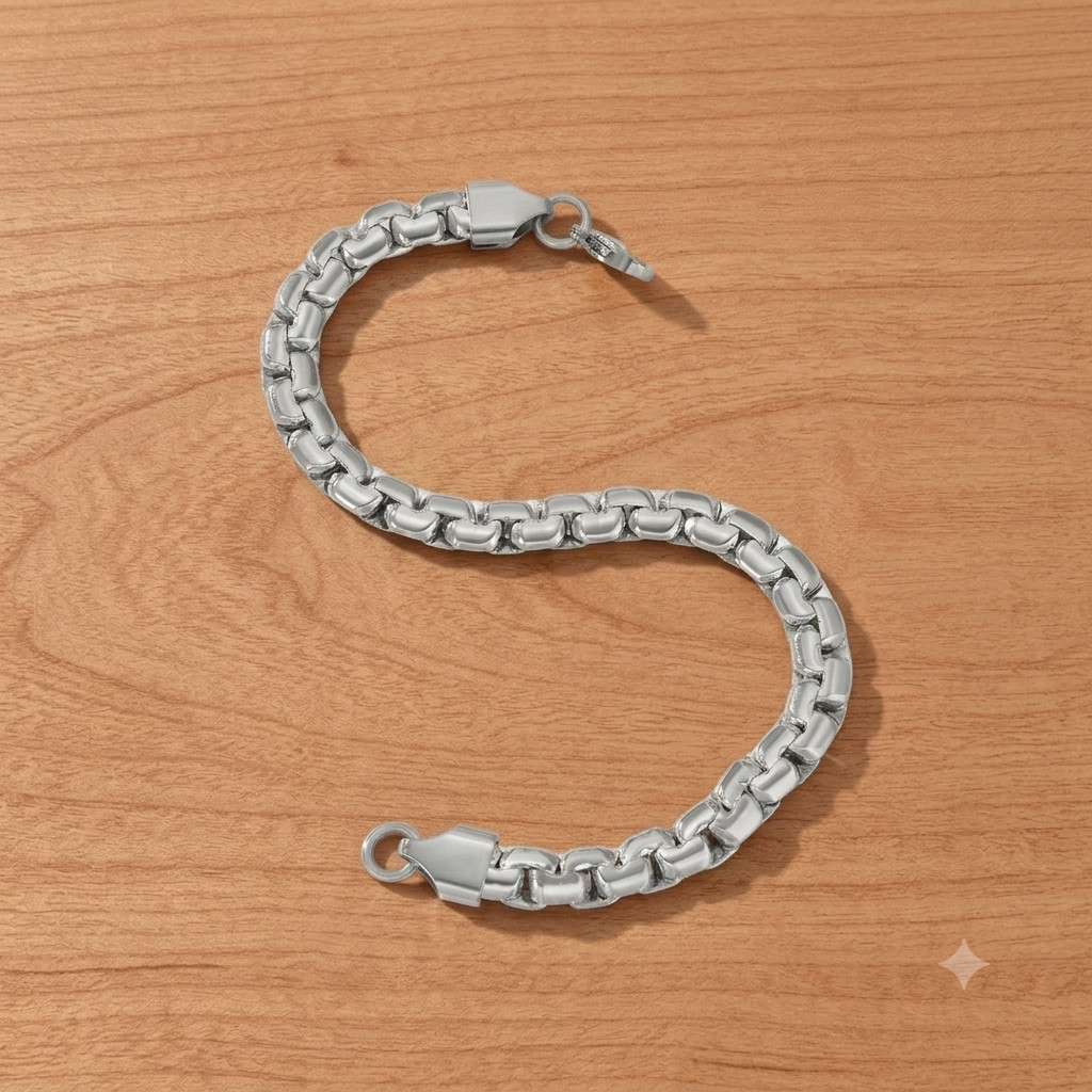 New Unisex Stainless Steel Chain Necklace Silver Featuring a oval-link design